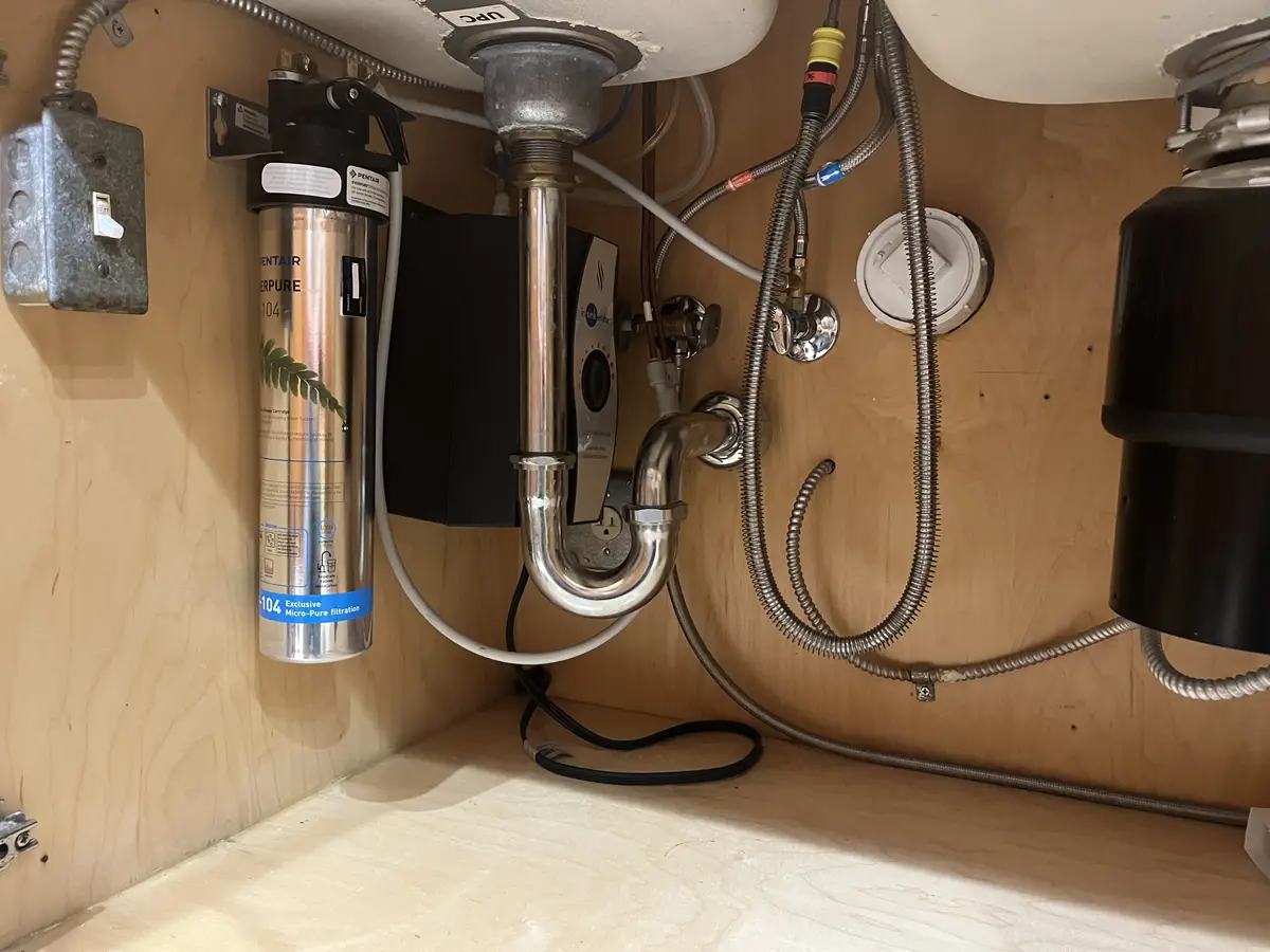 sink and faucet plumber